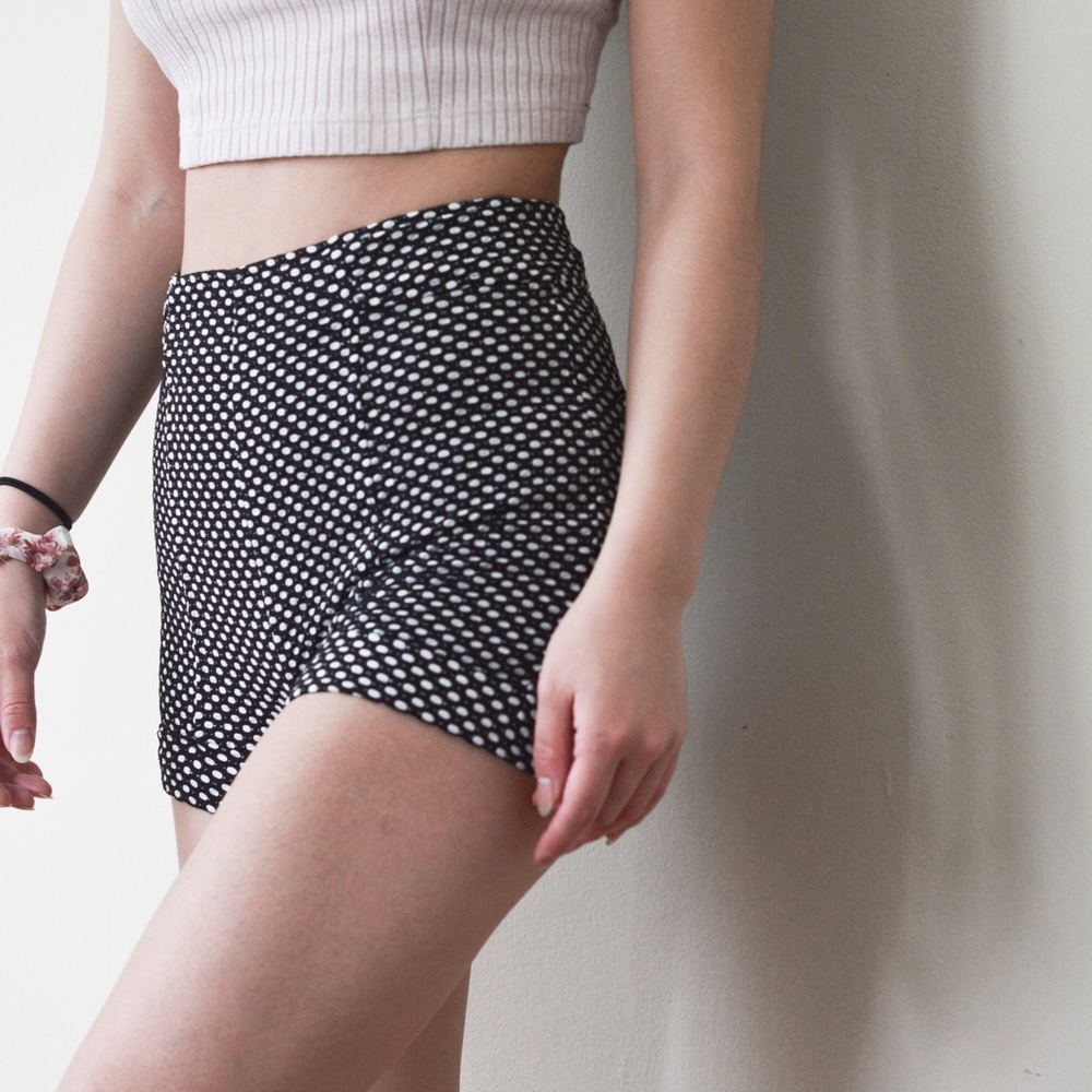 Vintage Style Polka-Dotted High-Waisted Shorts